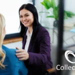 Terapeuta orientando paciente em sessão de terapia ABA